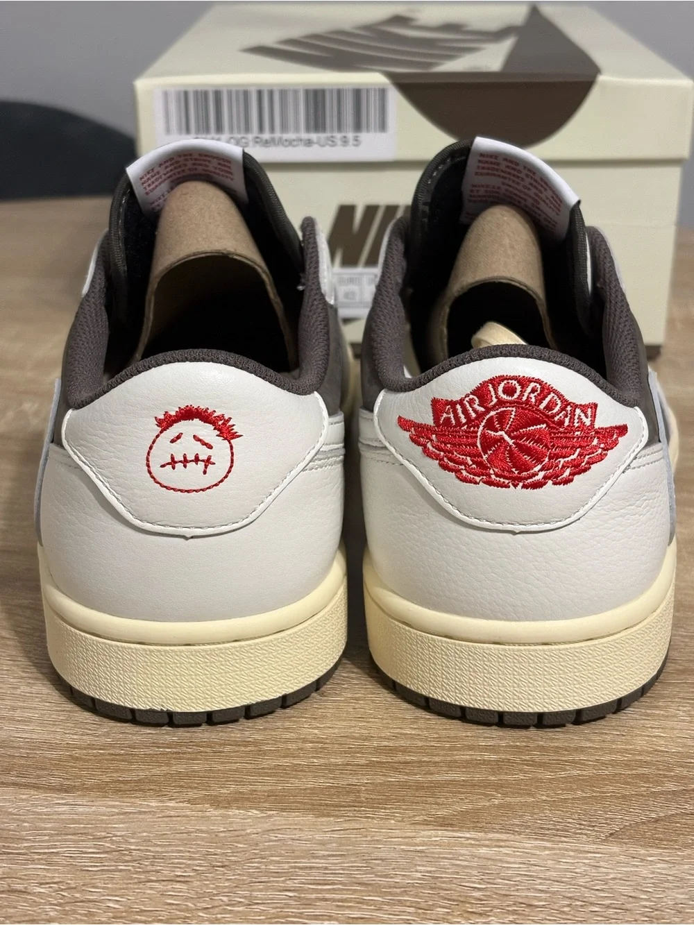 Jordan 1 low × Travis Scott Reverse Mocha